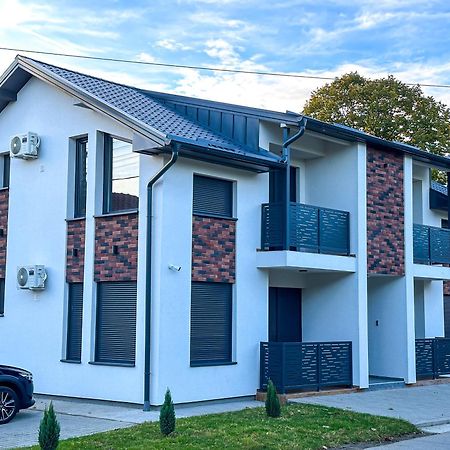 Kiko Apartmani Lux Zrenjanin Exterior foto