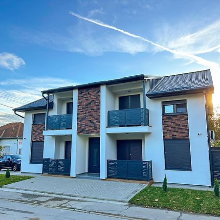 Kiko Apartmani Lux Zrenjanin Exterior foto