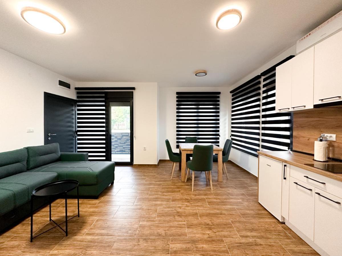Kiko Apartmani Lux Zrenjanin Exterior foto