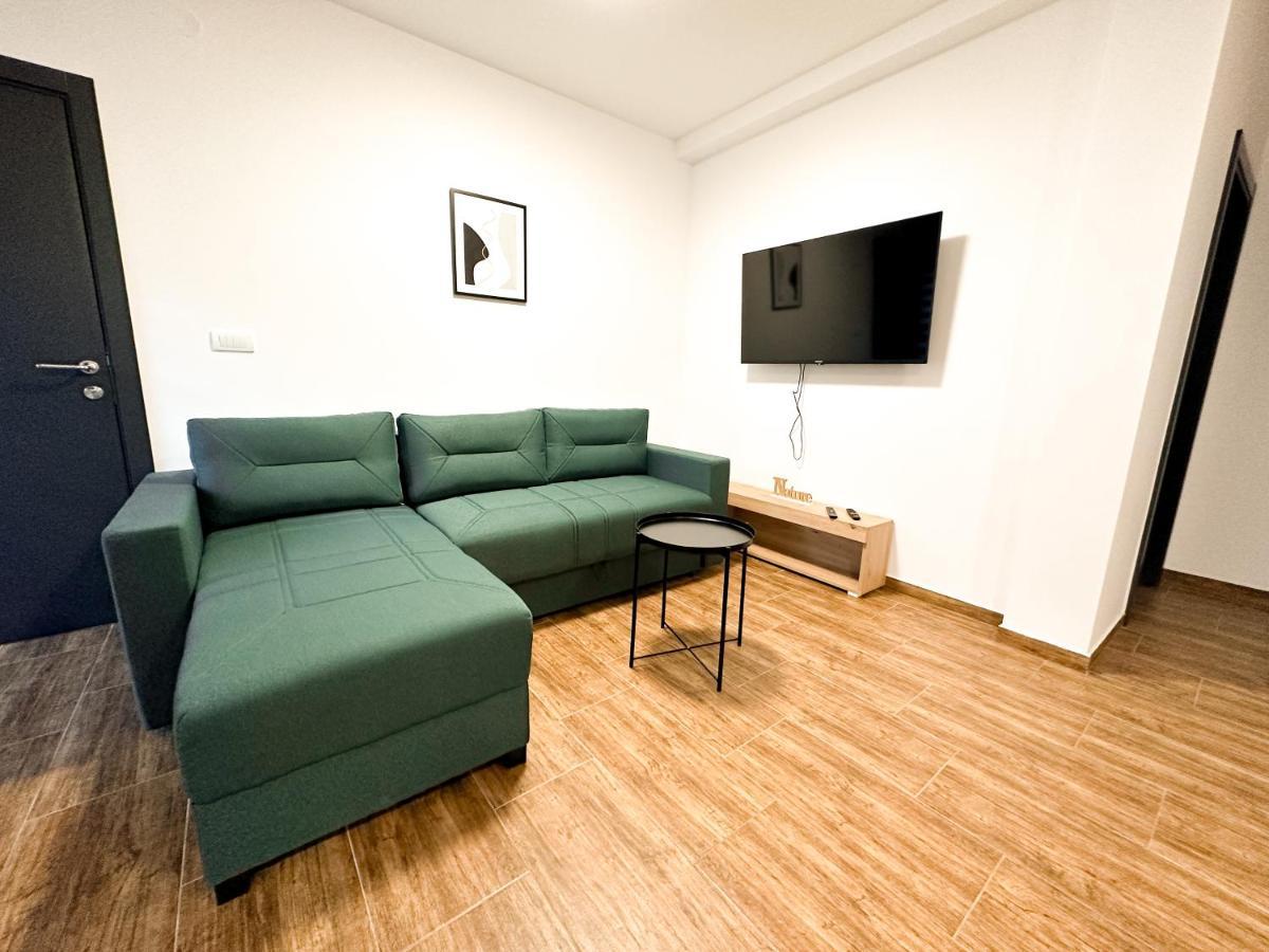 Kiko Apartmani Lux Zrenjanin Exterior foto