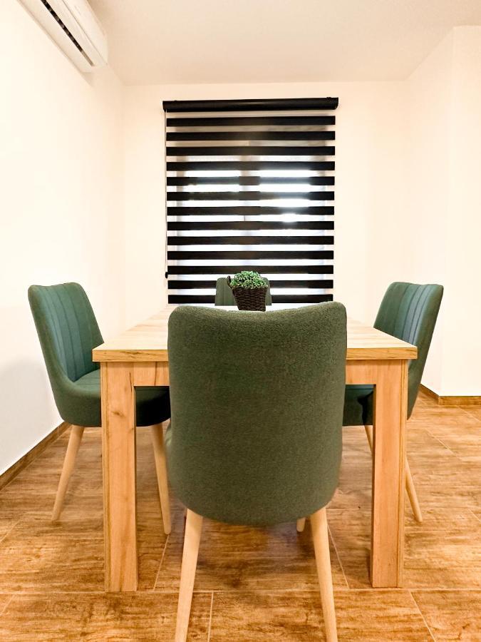 Kiko Apartmani Lux Zrenjanin Exterior foto