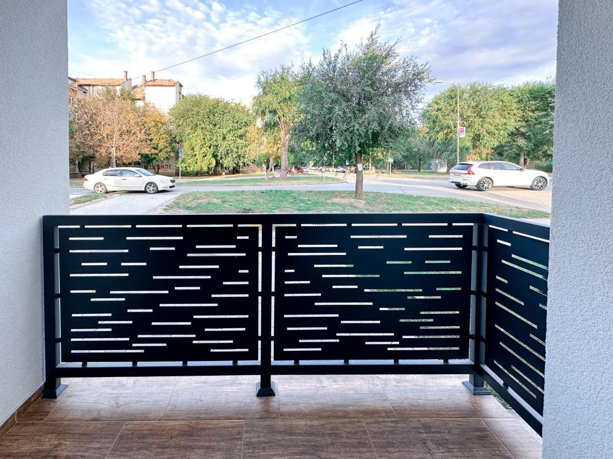 Kiko Apartmani Lux Zrenjanin Exterior foto
