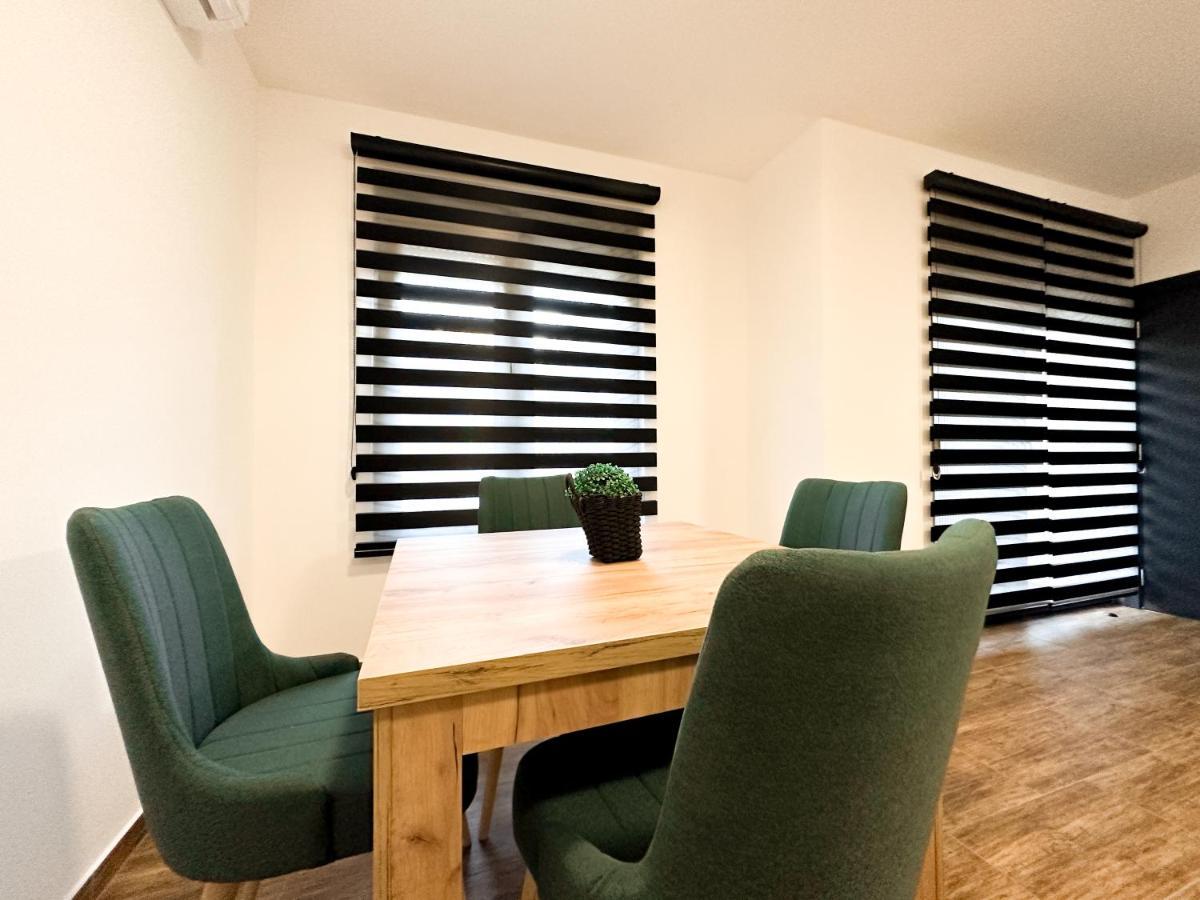 Kiko Apartmani Lux Zrenjanin Exterior foto