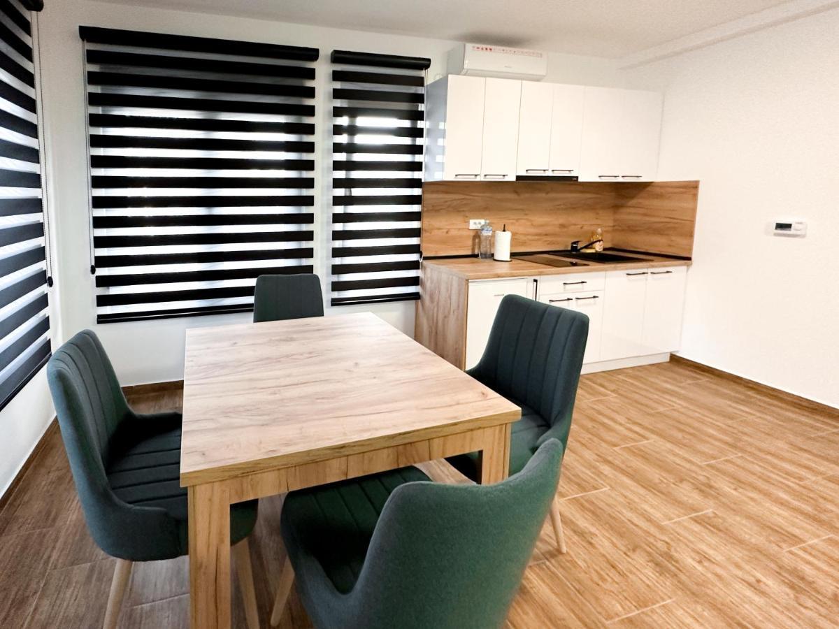 Kiko Apartmani Lux Zrenjanin Exterior foto
