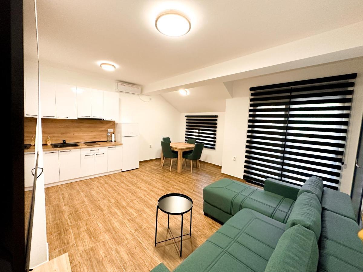 Kiko Apartmani Lux Zrenjanin Exterior foto