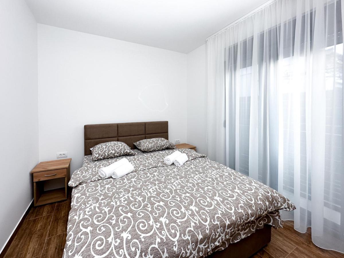 Kiko Apartmani Lux Zrenjanin Exterior foto