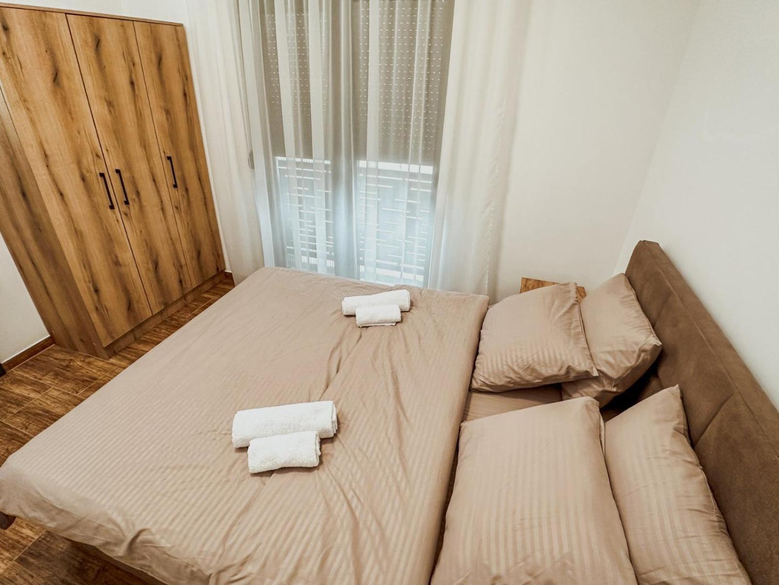Kiko Apartmani Lux Zrenjanin Exterior foto