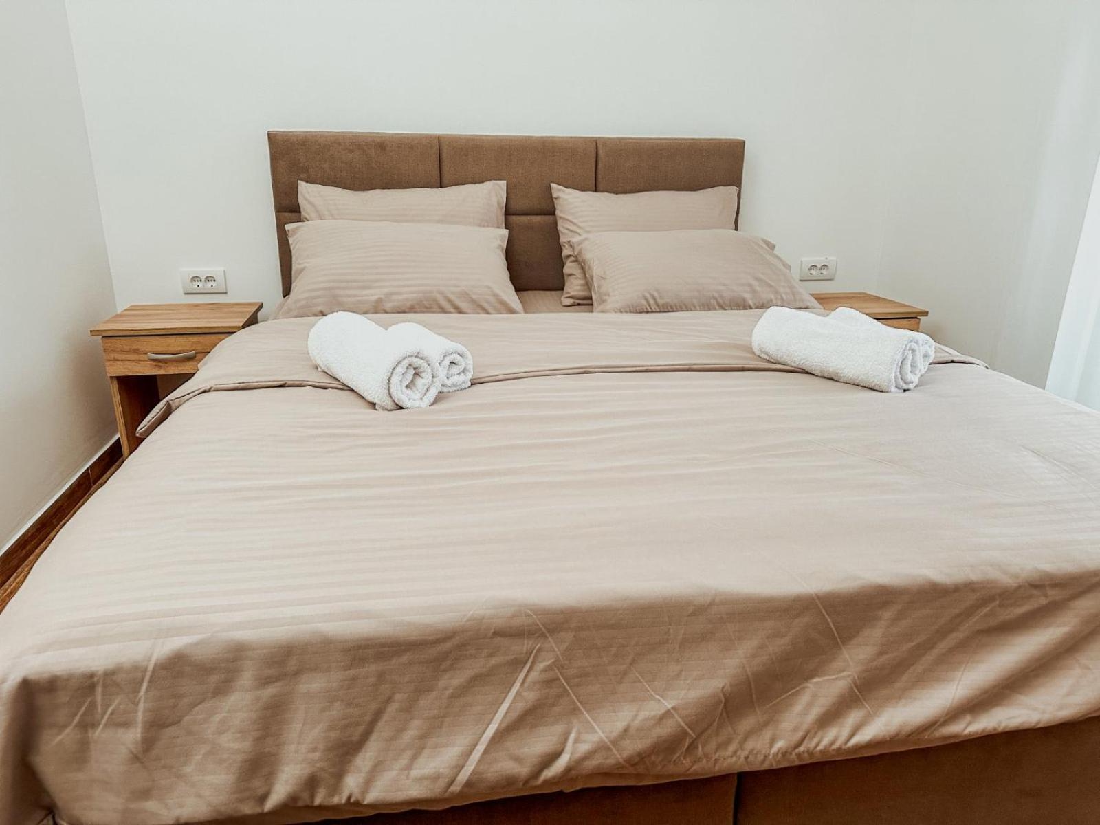 Kiko Apartmani Lux Zrenjanin Exterior foto
