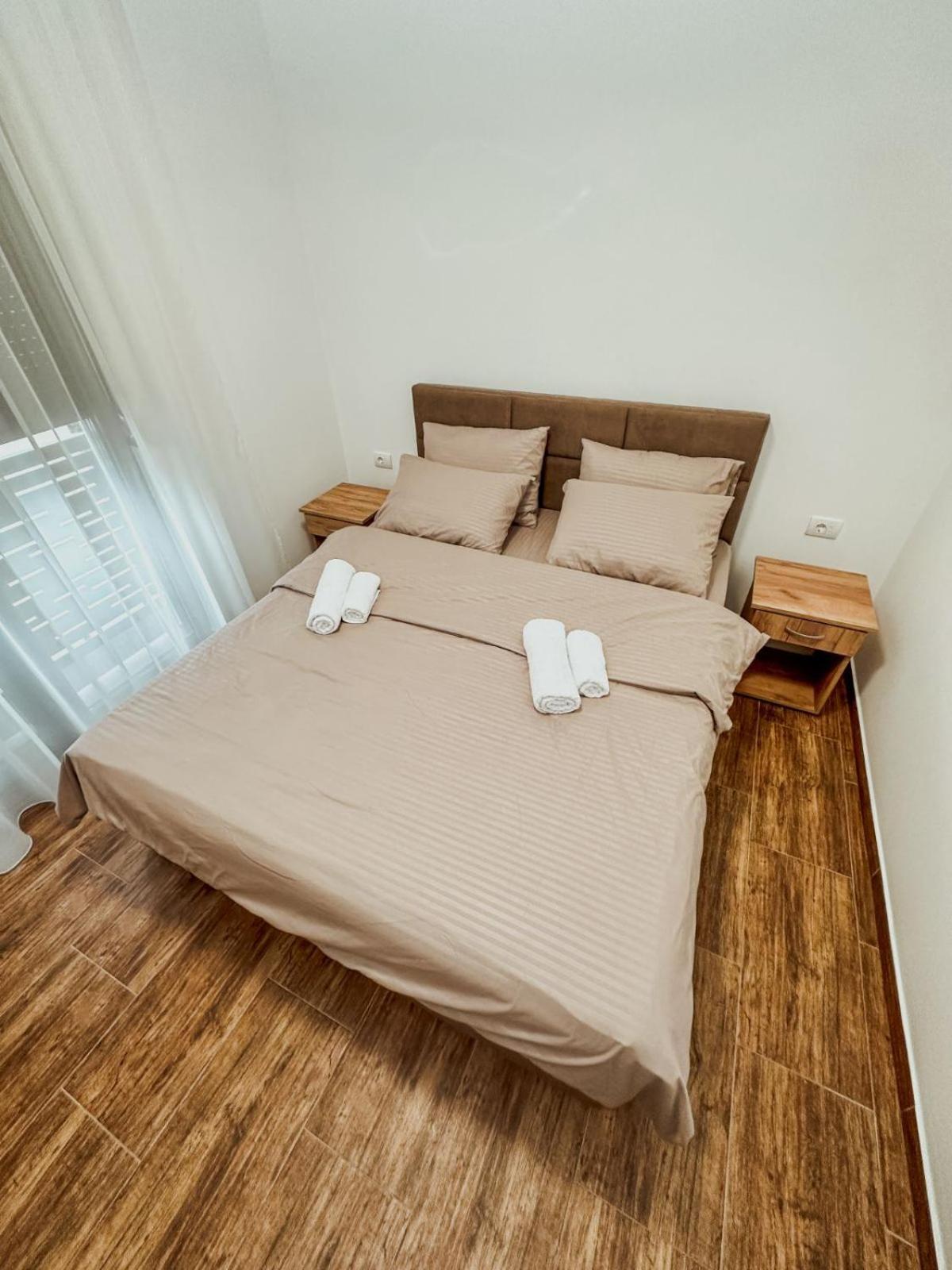 Kiko Apartmani Lux Zrenjanin Exterior foto