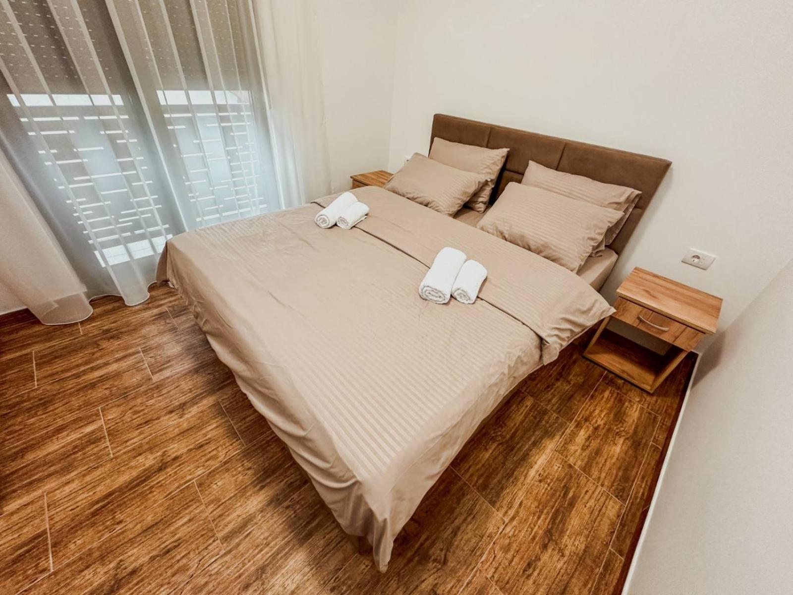 Kiko Apartmani Lux Zrenjanin Exterior foto