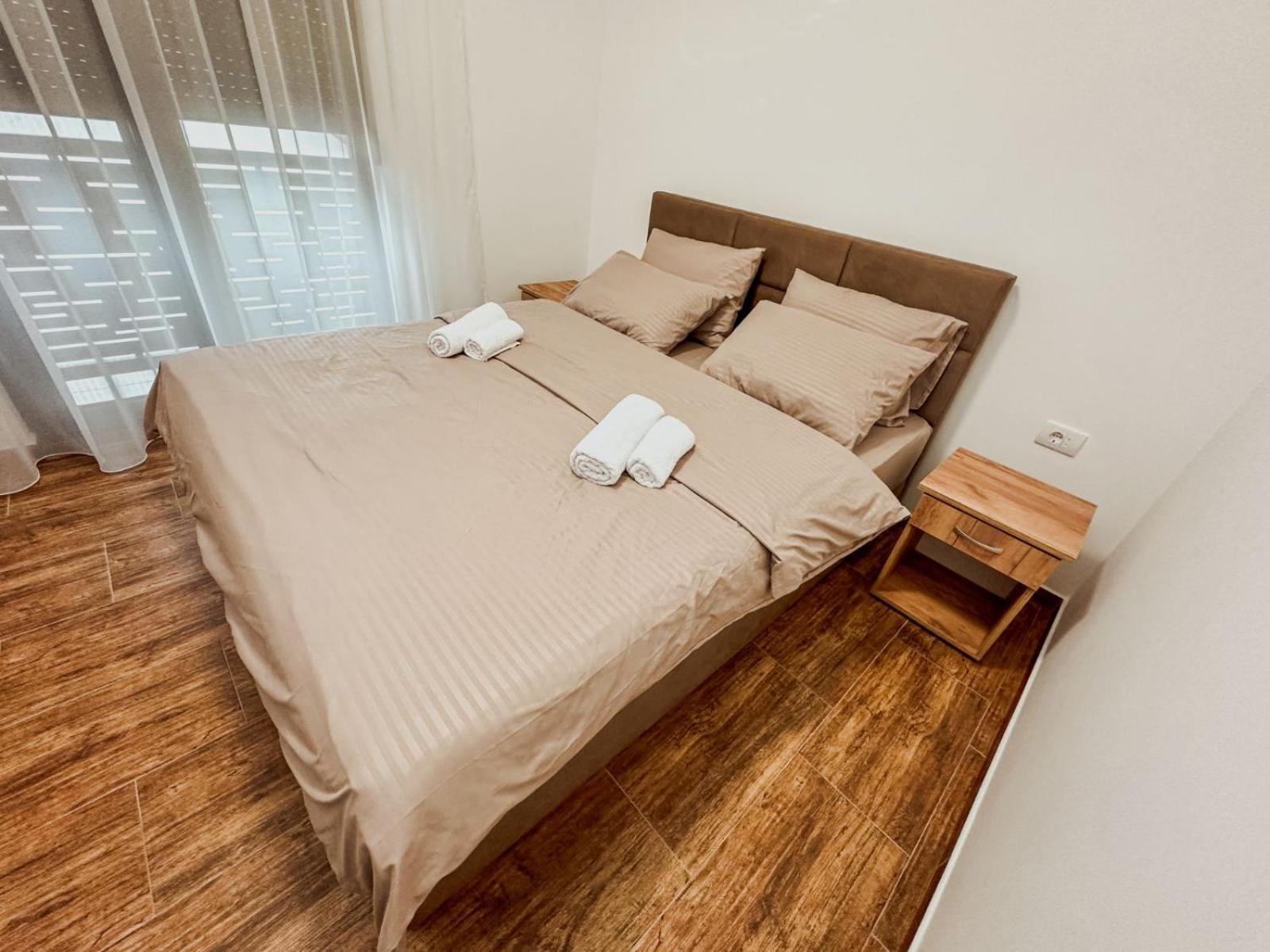 Kiko Apartmani Lux Zrenjanin Exterior foto