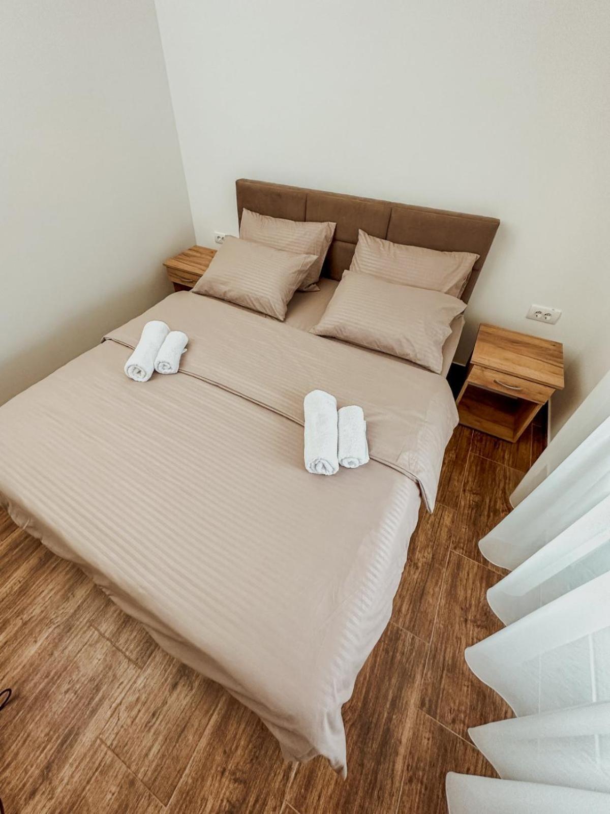 Kiko Apartmani Lux Zrenjanin Exterior foto