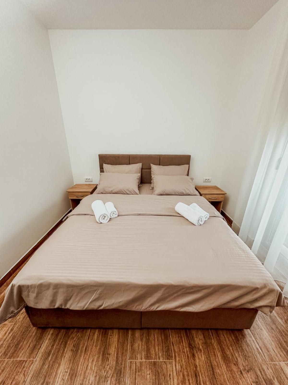 Kiko Apartmani Lux Zrenjanin Exterior foto